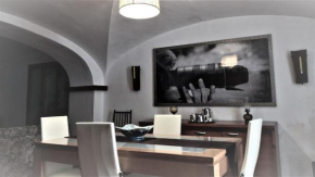Casa térrea no centro da Cidade, antiga adega!